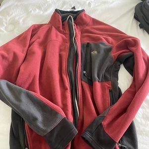 Mountain hardware fleece jacket large
